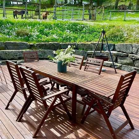 Skjerping Gardshus, בית חווה