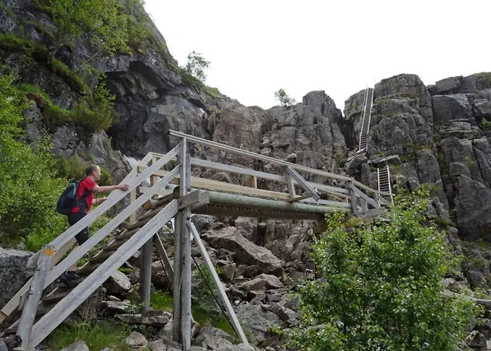 Skjerping Gardshus, Bauernhof Lonevåg